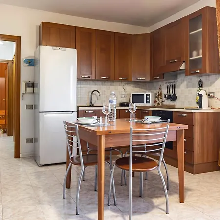 Guesthost - Domu Mea Apartment